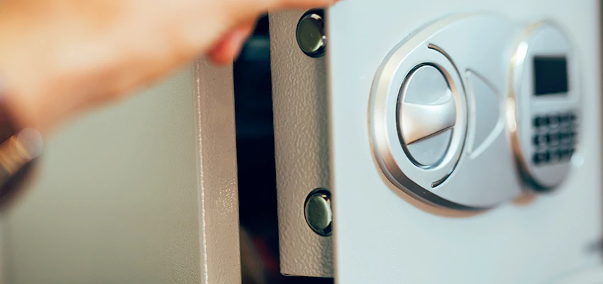 Fingerprint Safe Openers in Wellington, FL