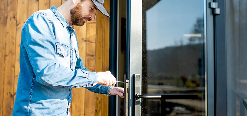 Frameless Glass Storefront Door Locks Replacement in Wellington